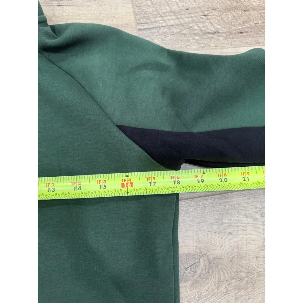 Umbro Boys Medium Green Black Full Zip Track Jacket Soccer Activewear